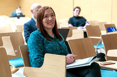 Na pierwszym planie dr hab. Krystyna Kmiotek, prof. PRz,