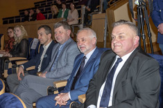 Od lewej: prof. G. Ostasz, prof. P. Koszelnik, T. Michalski, S. Kruczek,